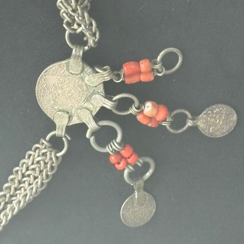 Berber N‎ African Silver Coin Necklace Coral Beads Coins Dated 1902–1903 Framed - Picture 13 of 16